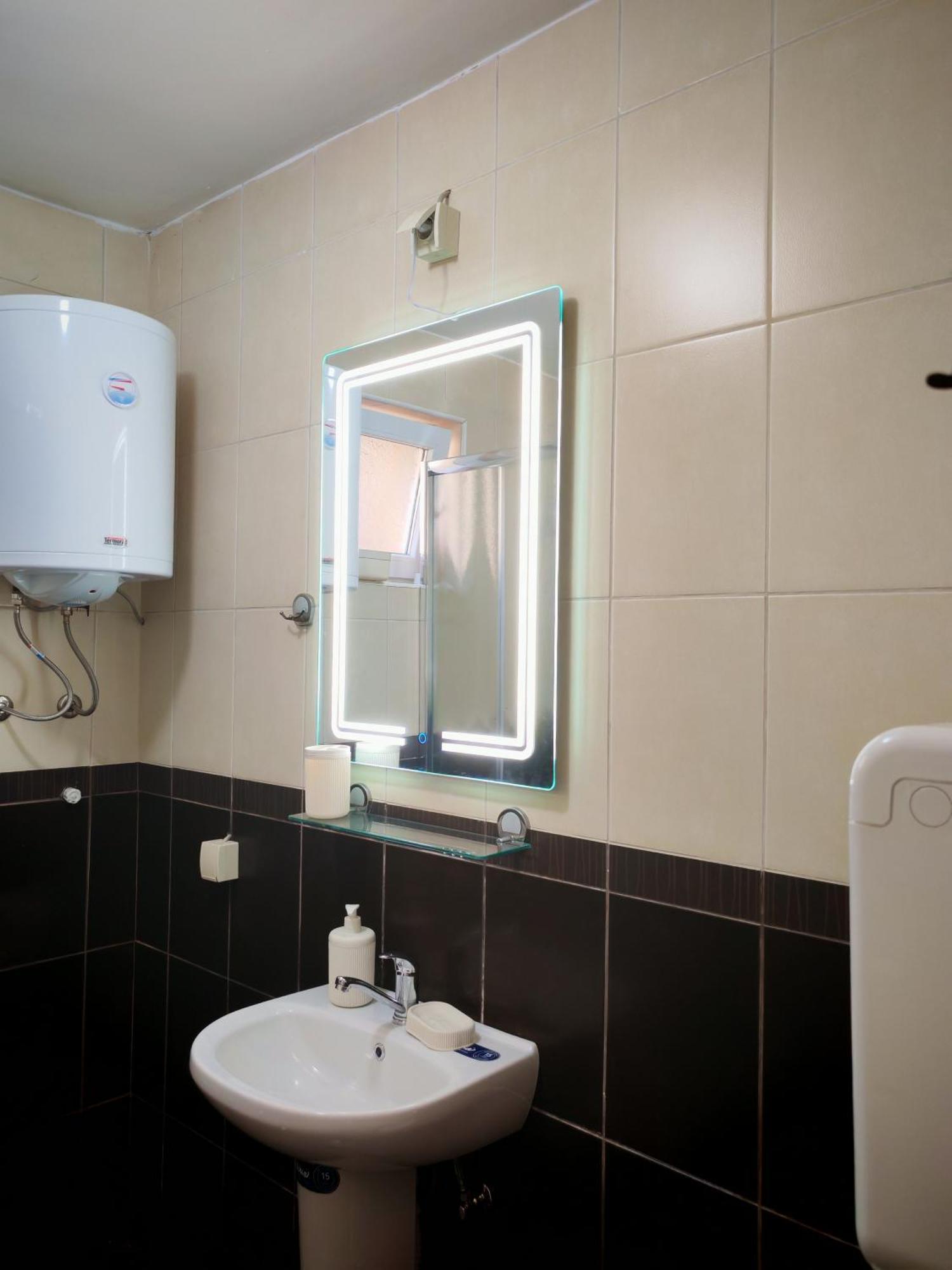 Hotel Todor Ni Esterno foto